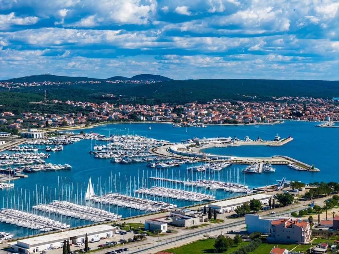 Apartmani Svitlana Sukosan Luaran gambar